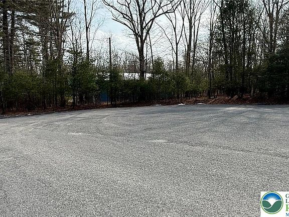 5th image of 24 Green Meadow Dr