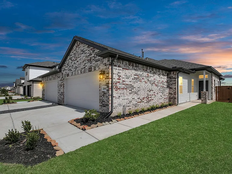 21039 Shore Oak Dr #B — Photo 3
