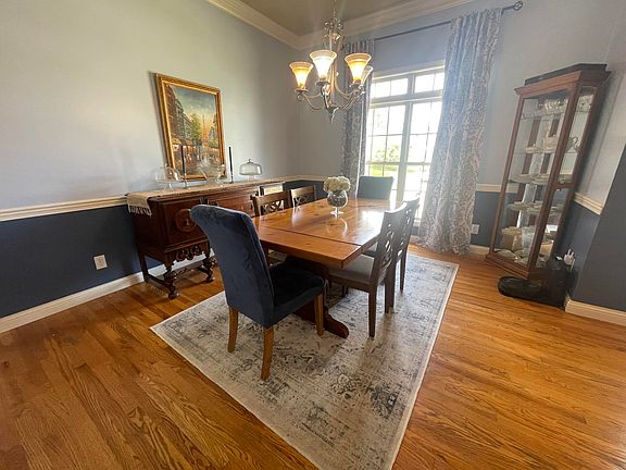 3rd image of 125 Amiens Blvd