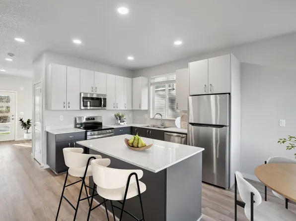 Quail Park Homes, 6201-6455 SE Quail Park Ln #6323, Portland, OR 97222