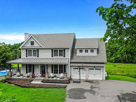 2nd image of 643 Ridgebury Road