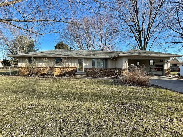 4667 Meteor Ct, Machesney Park, IL 61115