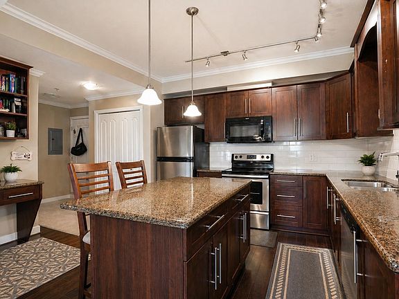3rd image of 2628 Maple St #314