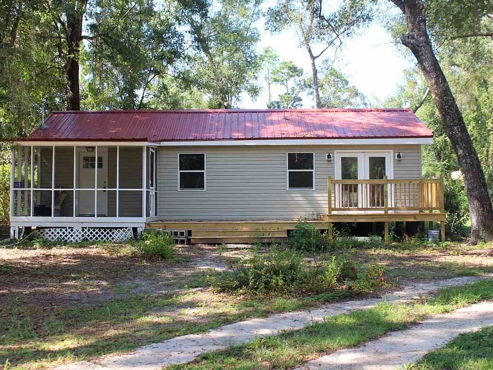1st image of 16846 Aqua Ln