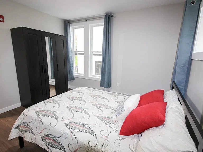 522 Stewart Ave — Photo 136