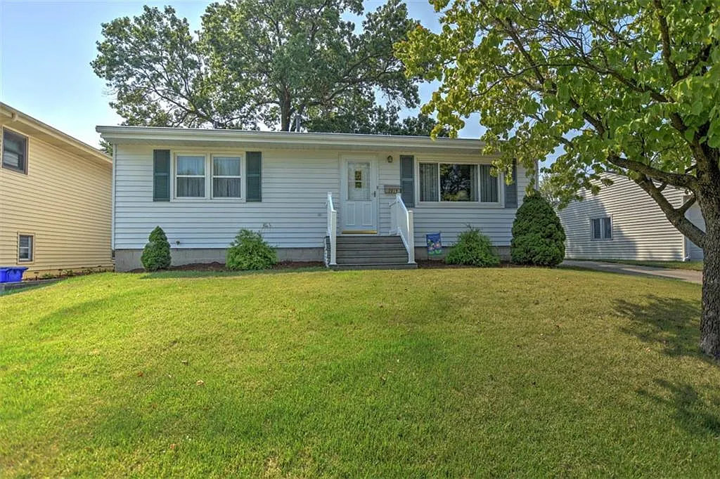 2019 Ramsey Dr photo 1