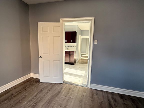 3rd image of 176 Broadway #3E