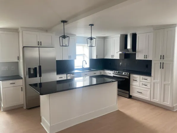 206 N Main St, Lexington, NC 27292