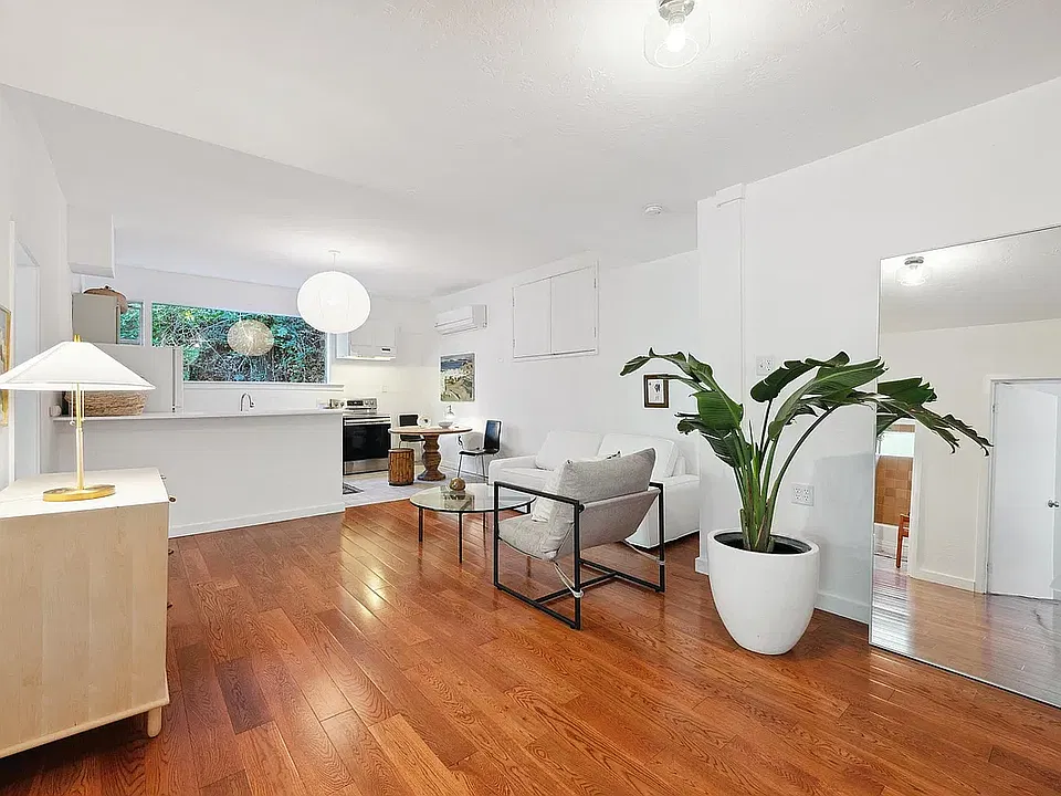 57 Spring Rd