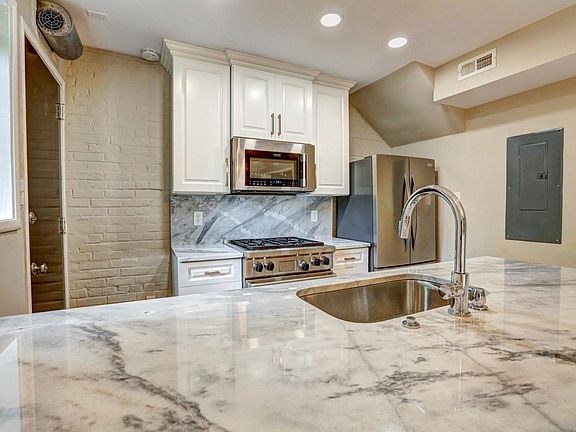4th image of 101 Tempsford Ln APT 3