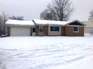 383 Edgemere Dr, Rochester, NY 14612