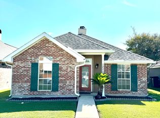 1200 Carriage Light Loop, Youngsville, LA 70592