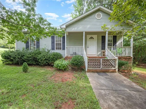 4311 Maggie Ct, Liberty, NC 27298