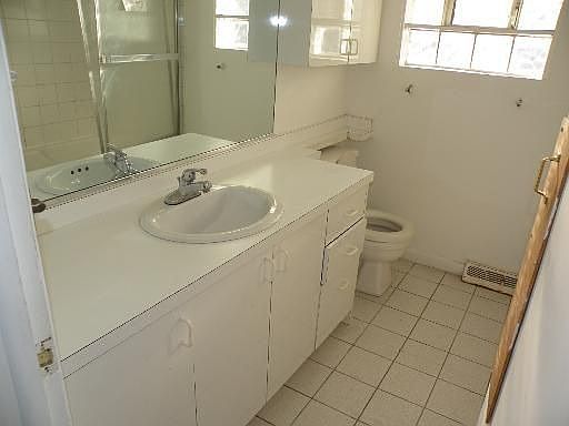 5th image of 5032 Harold Ave