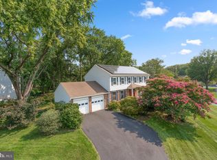 17301 Lafayette Dr, Olney, MD 20832