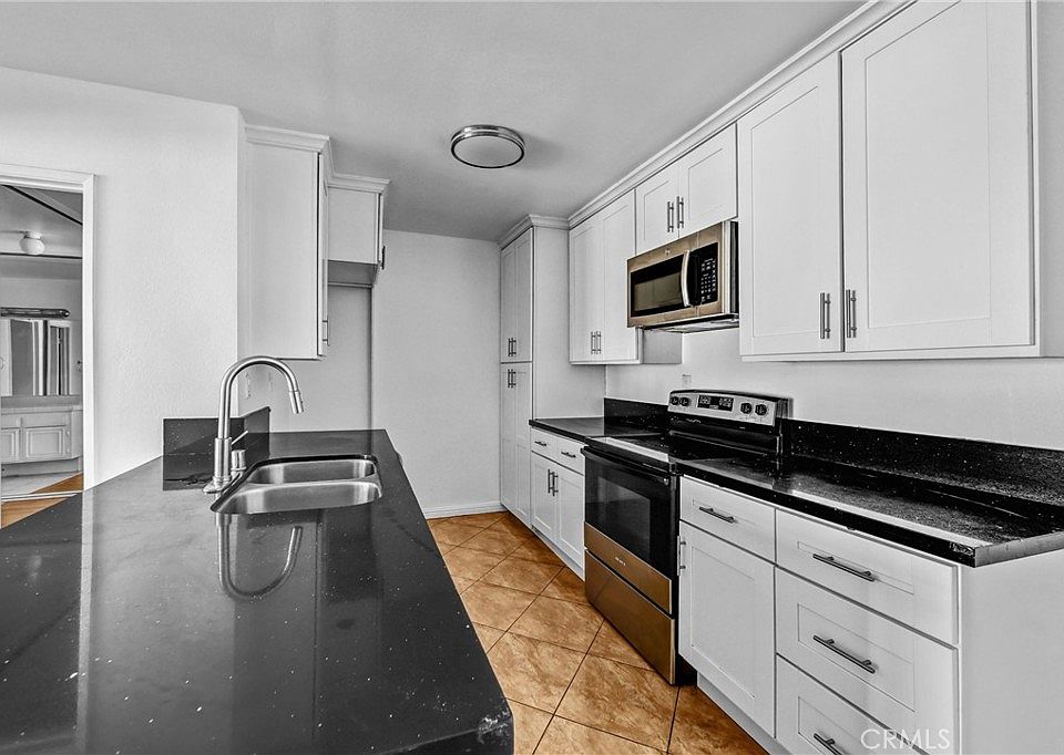 1st image of 5334 Lindley Ave Unit 319