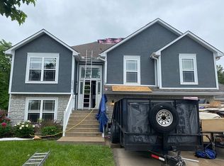 2304 Woodland Cir, Kearney, MO 64060