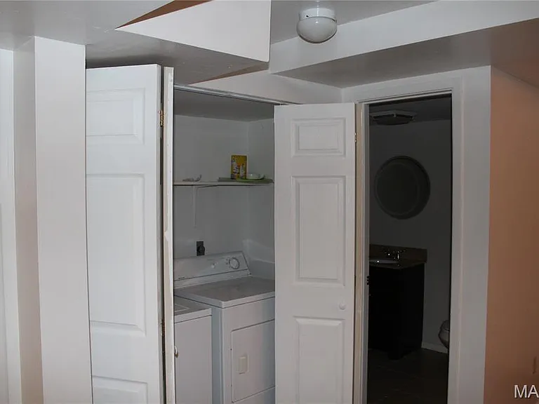 1119 Sanford Ave — Photo 18