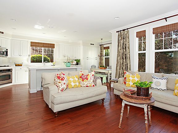 Open Family Rm to Kitchen!