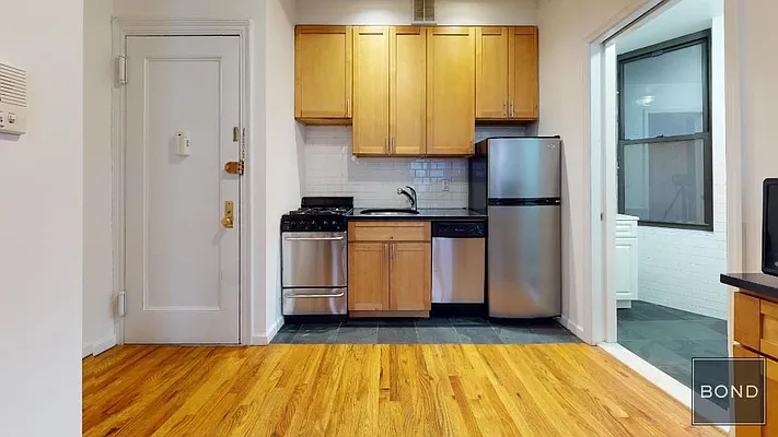 Rented by Bond New York | media 9