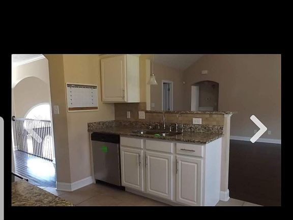3rd image of 1109 Stillwood Dr