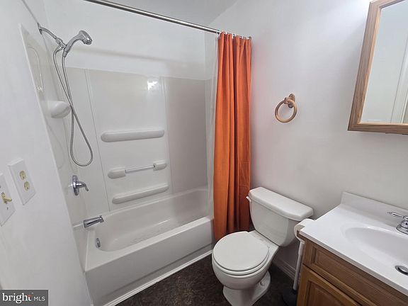 5th image of 6603 Ronald Rd