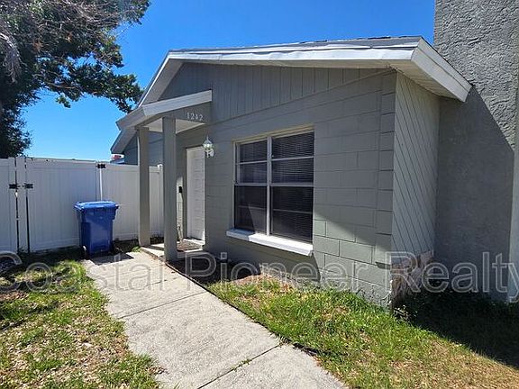 3rd image of 1242 Coolmont Dr