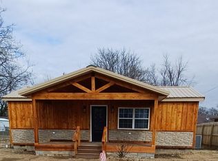 819 W Audd Ave, Checotah, OK 74426