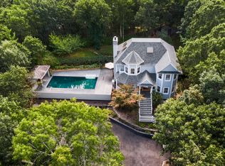 26 Shady Cove Ln, Sag Harbor, NY 11963