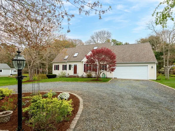 54 Roosevelt Rd, Barnstable, MA 02630