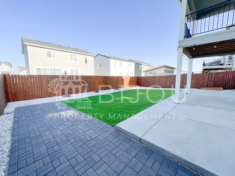 4908 Wolf Moon Dr — Photo 32