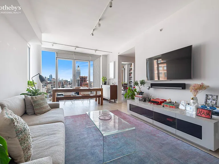 50 Franklin St #16B — Photo 2