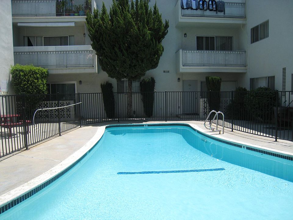 1st image of 13820 Victory Blvd APT 310