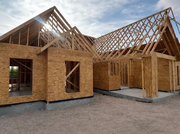 704 Ceniza Dr, Eagle Pass, TX 78852