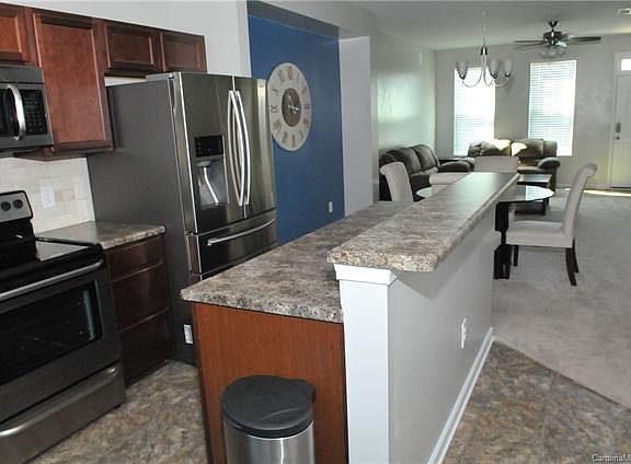 5th image of 108 N Island Village Dr #43