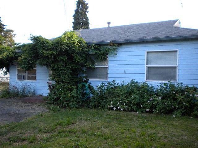 2nd image of 2123 NE 122nd Ave