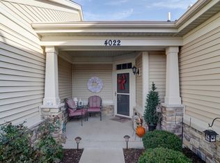 4022 Chapel Hill Ave, Naperville, IL 60564