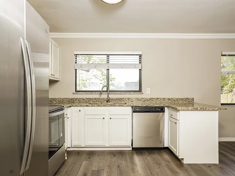 5362 Trekell St — Photo 6