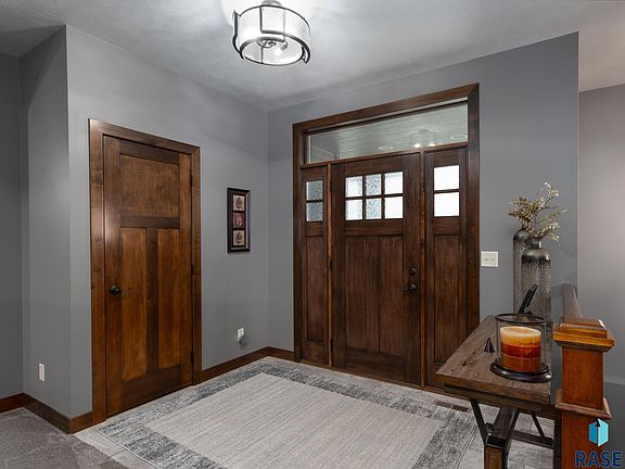 3rd image of 4304 S Safflower Ave