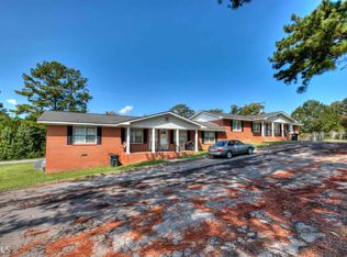 204 Columbus Cir NE, Calhoun, GA 30701