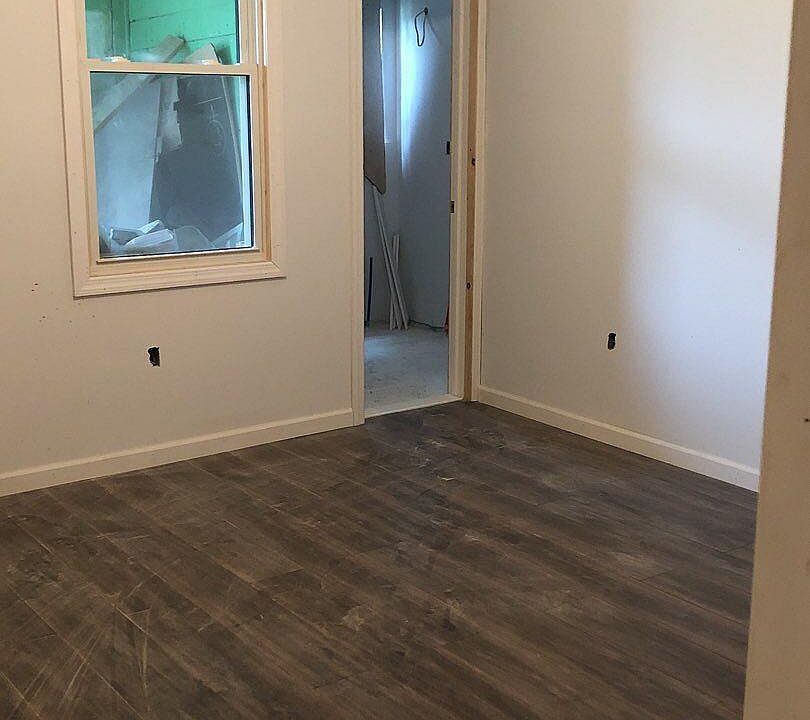 1st image of 93 1/2 Mount Prospect Ave