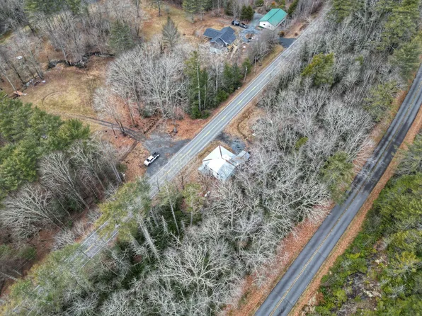 8185 State Highway 183, Newland, NC 28657