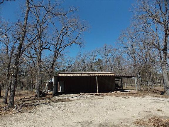 3rd image of 240 Burr Oak Ln