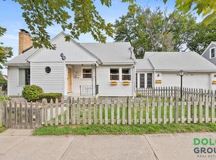 1405 Boston St SE, Grand Rapids, MI