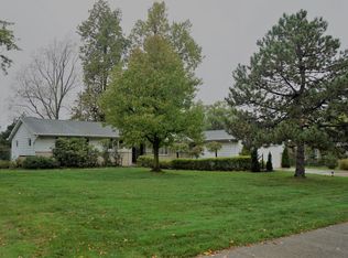 2832 Shakercrest Blvd, Beachwood, OH