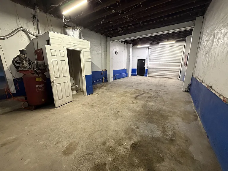 1160 Homestead St #1 — Photo 6