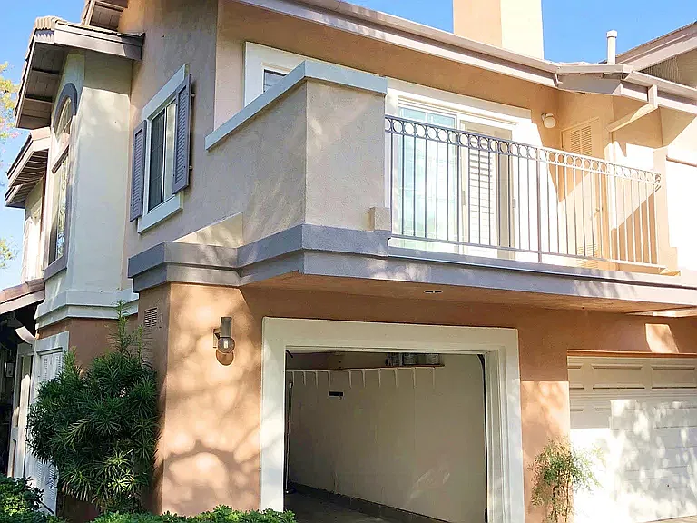 2 bed, 1246 sqft, $3,300 — Photo 4