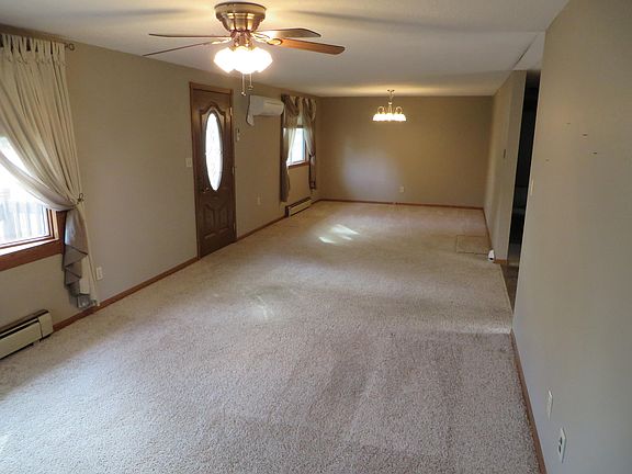 2nd image of 403 Park Ave S