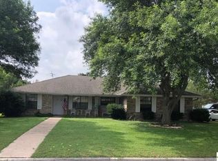 1018 Center St, Lockhart, TX 78644