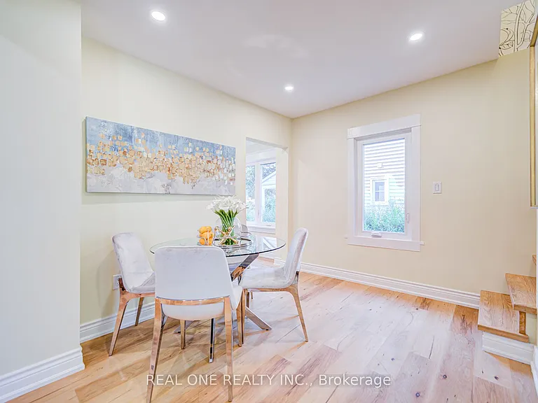4052 Saint James Ave — Photo 10